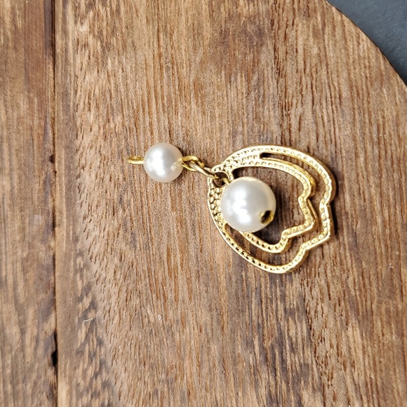 Pearl amulet dangle pendant - Picture 1 of 2